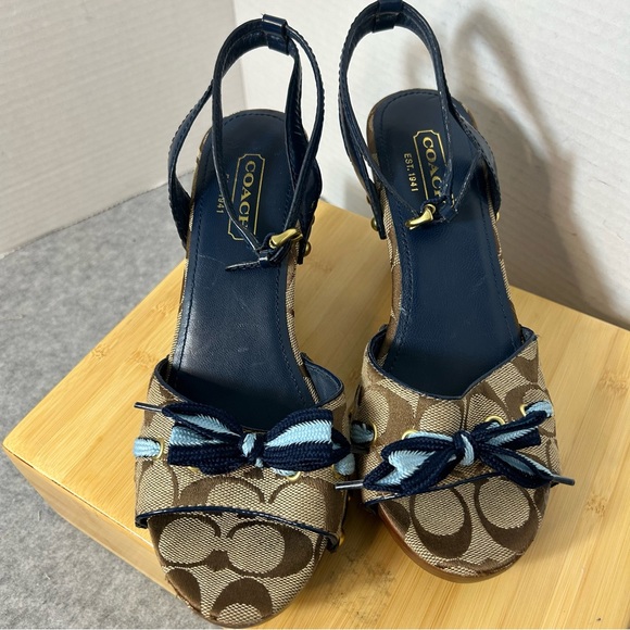 COACH Betsy Jacquard Wood Wedge Heel Peep Toe Platform Sandals Sz 6.5 - Picture 1 of 5